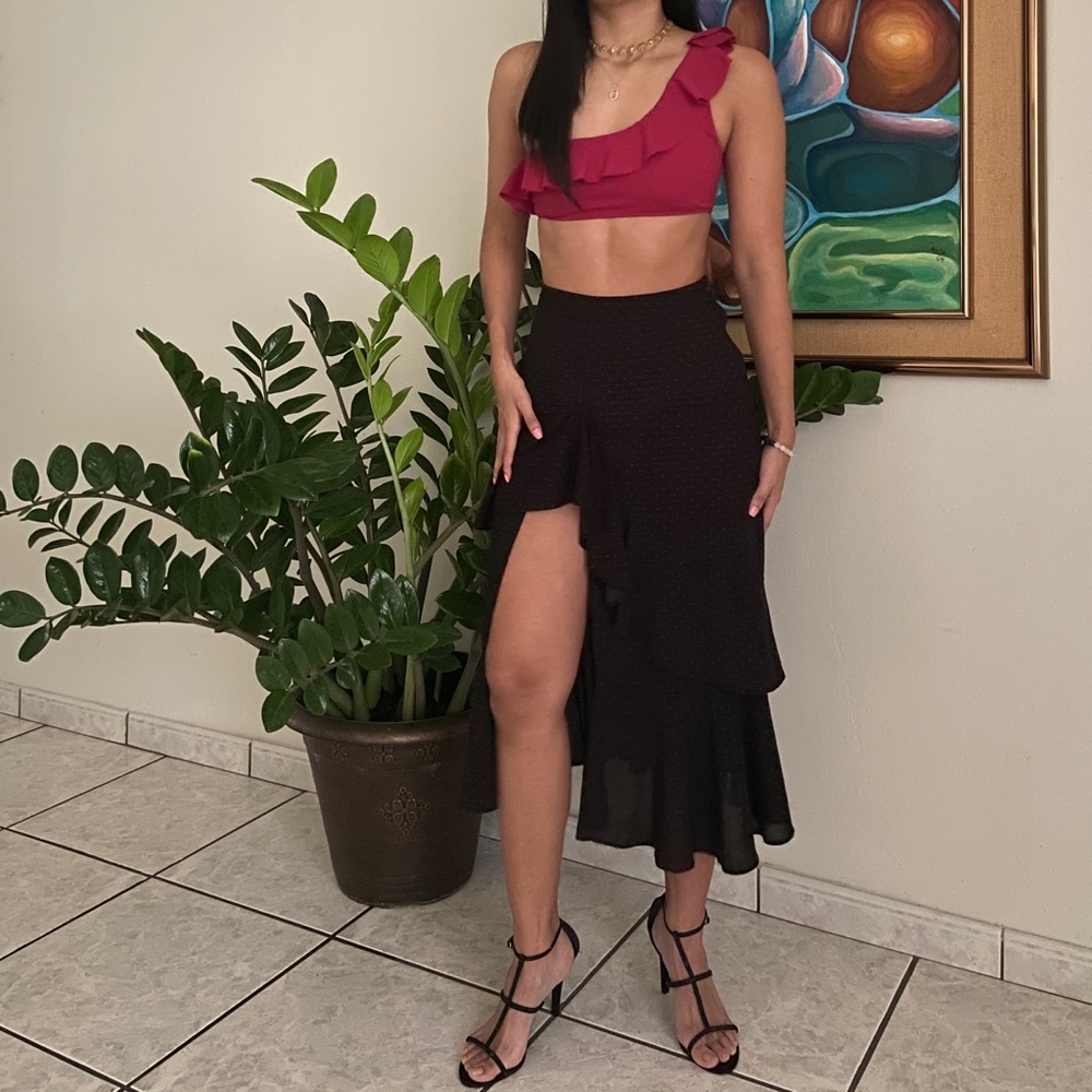 ⚫️❤️ Zara Polka Dot Midi Skirt 🖤🔴